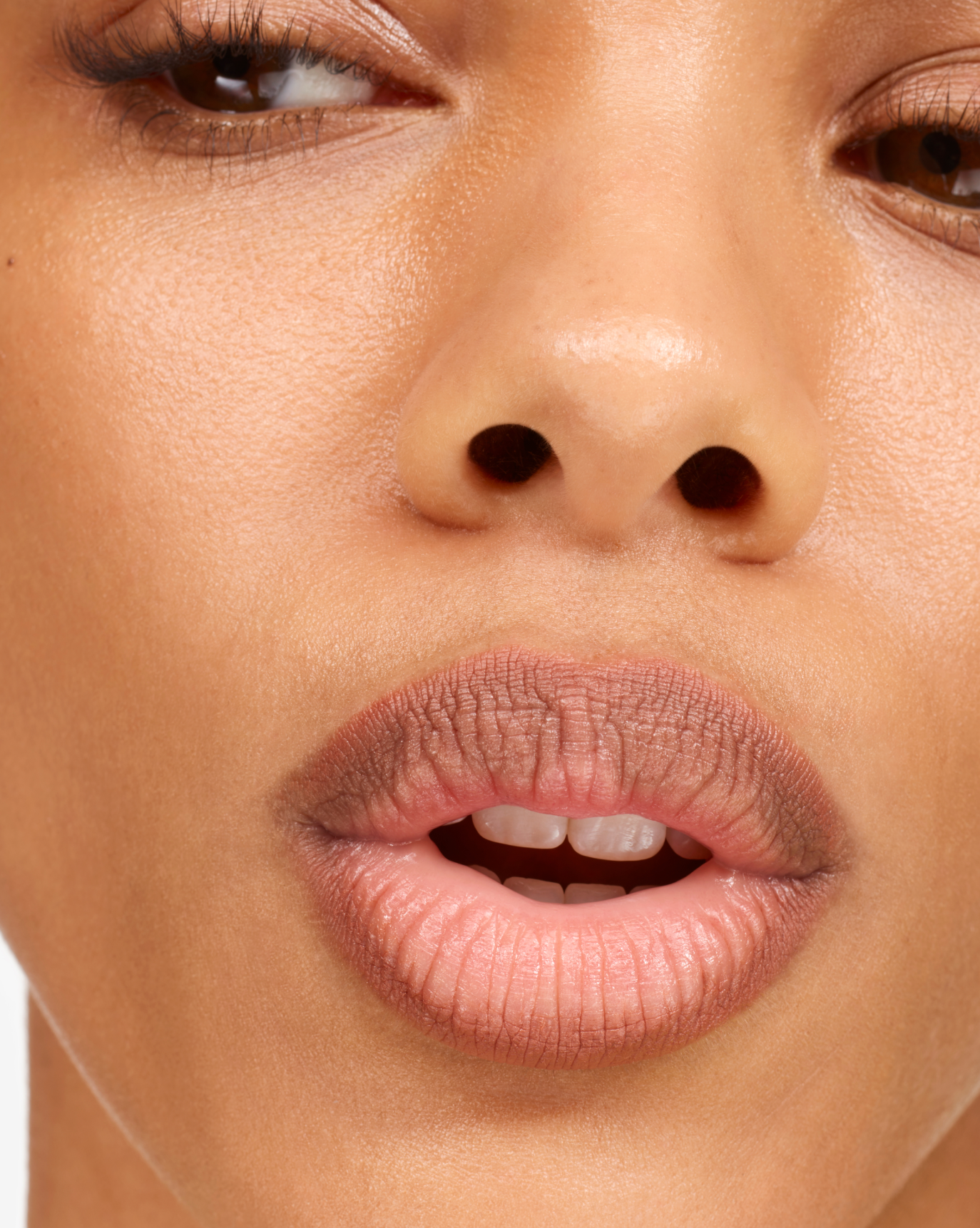 Lip Line - Image 29