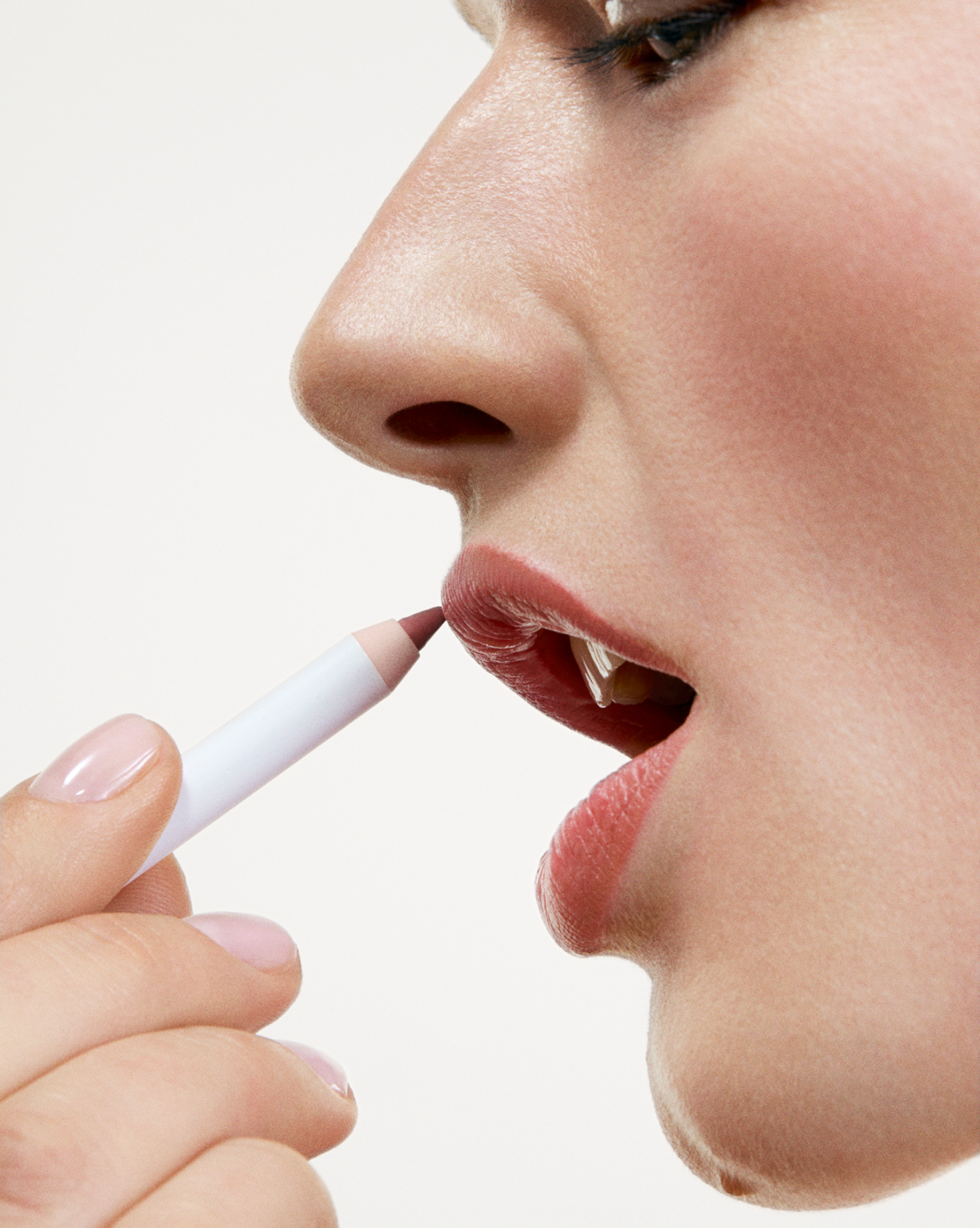 Lip Line - Image 20